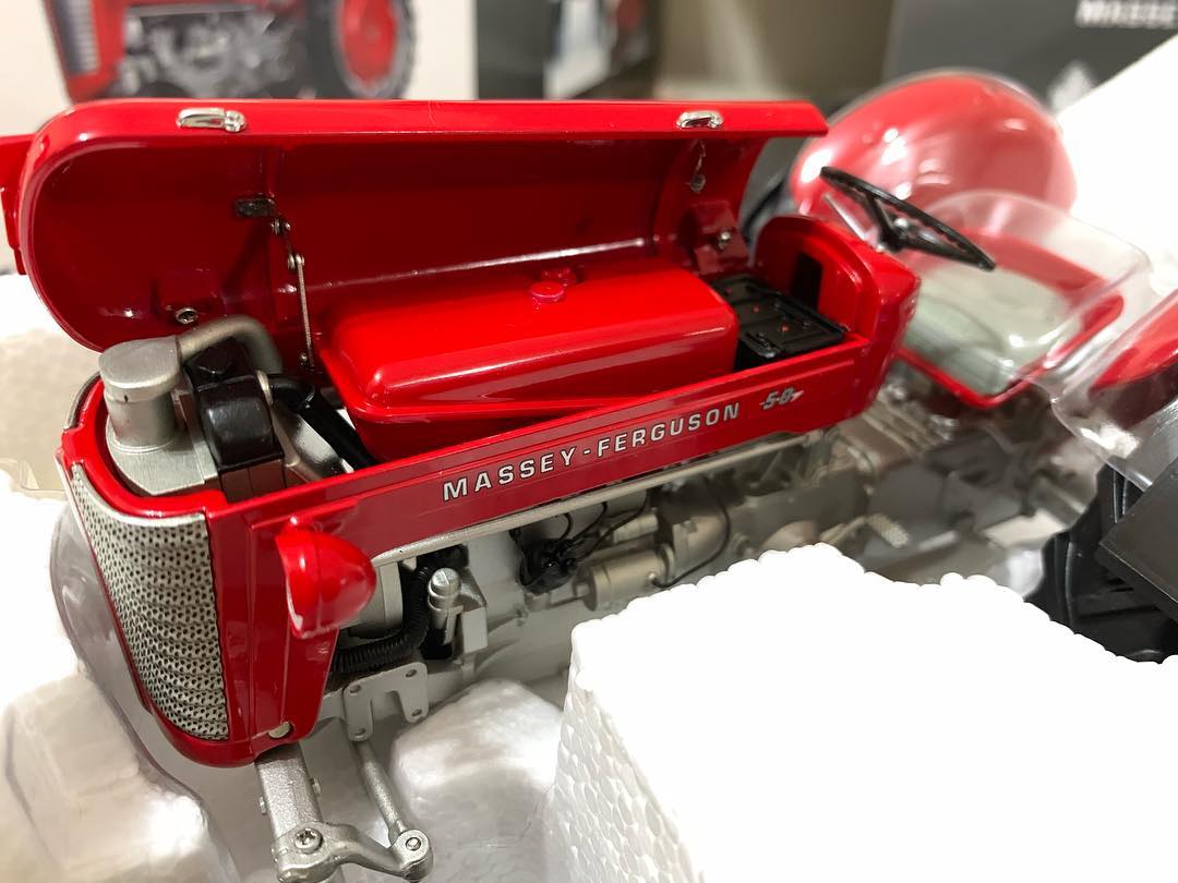 Miniatura Trator Massey Ferguson 50 - FRETE GRÁTIS