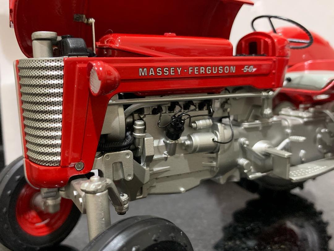 Miniatura Trator Massey Ferguson 50 - FRETE GRÁTIS
