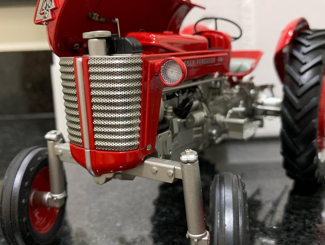 Miniatura Trator Massey Ferguson 50 - FRETE GRÁTIS