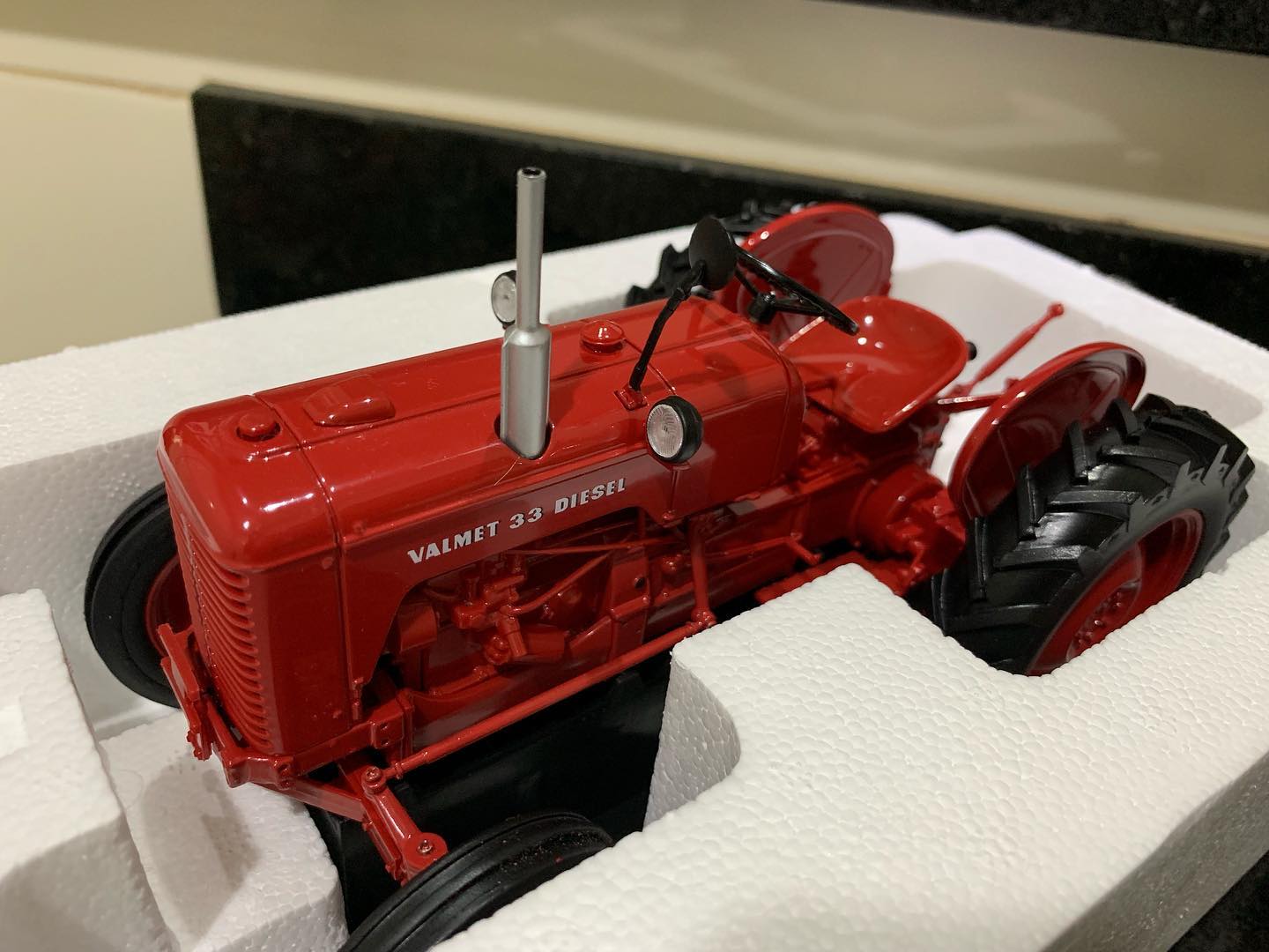 Miniatura Trator Valmet 33 - FRETE GRÁTIS