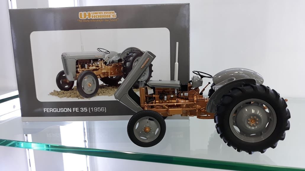 Miniatura Trator Massey Ferguson FE 35 [1956]