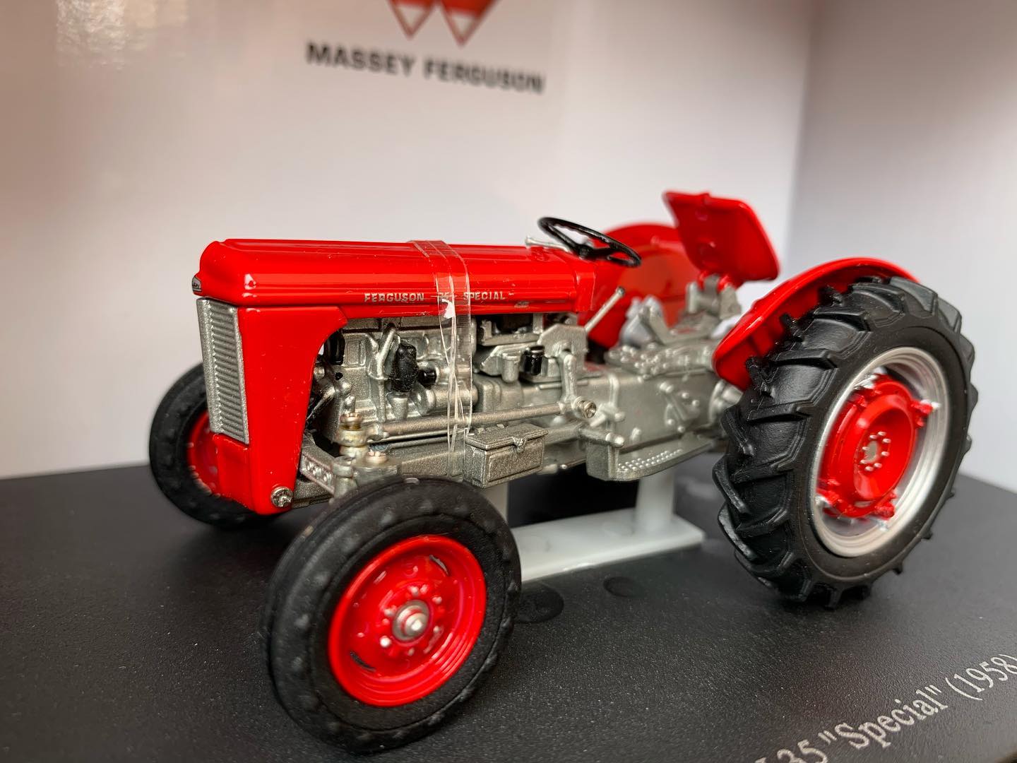 Miniatura Trator Massey Ferguson FE 35 [1958]