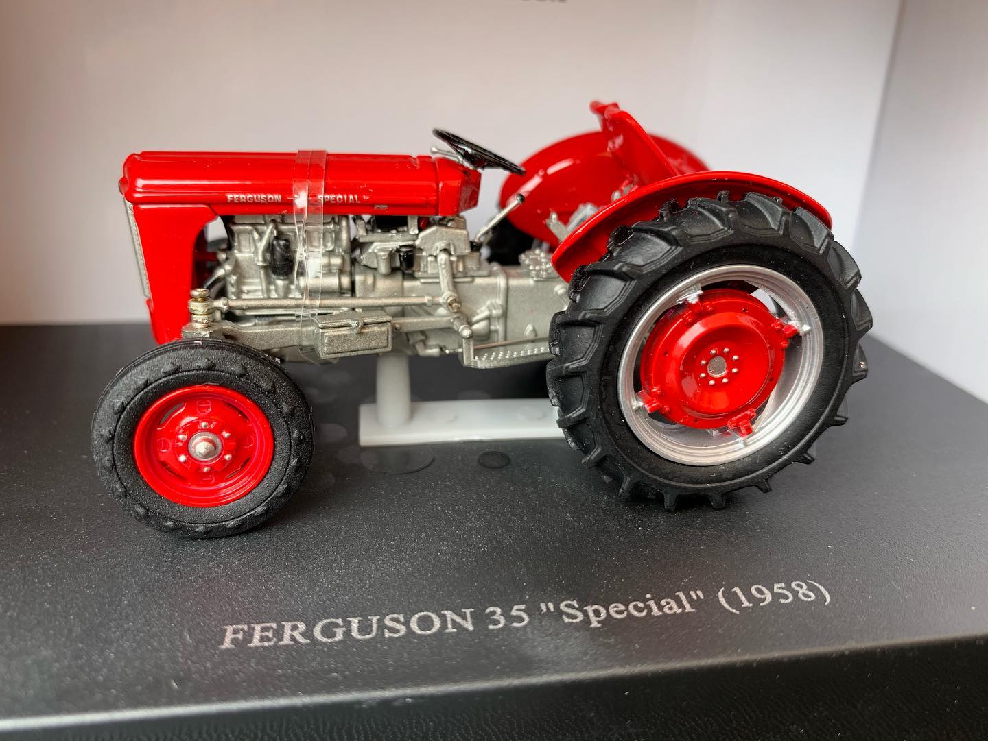 Miniatura Trator Massey Ferguson FE 35 [1958]