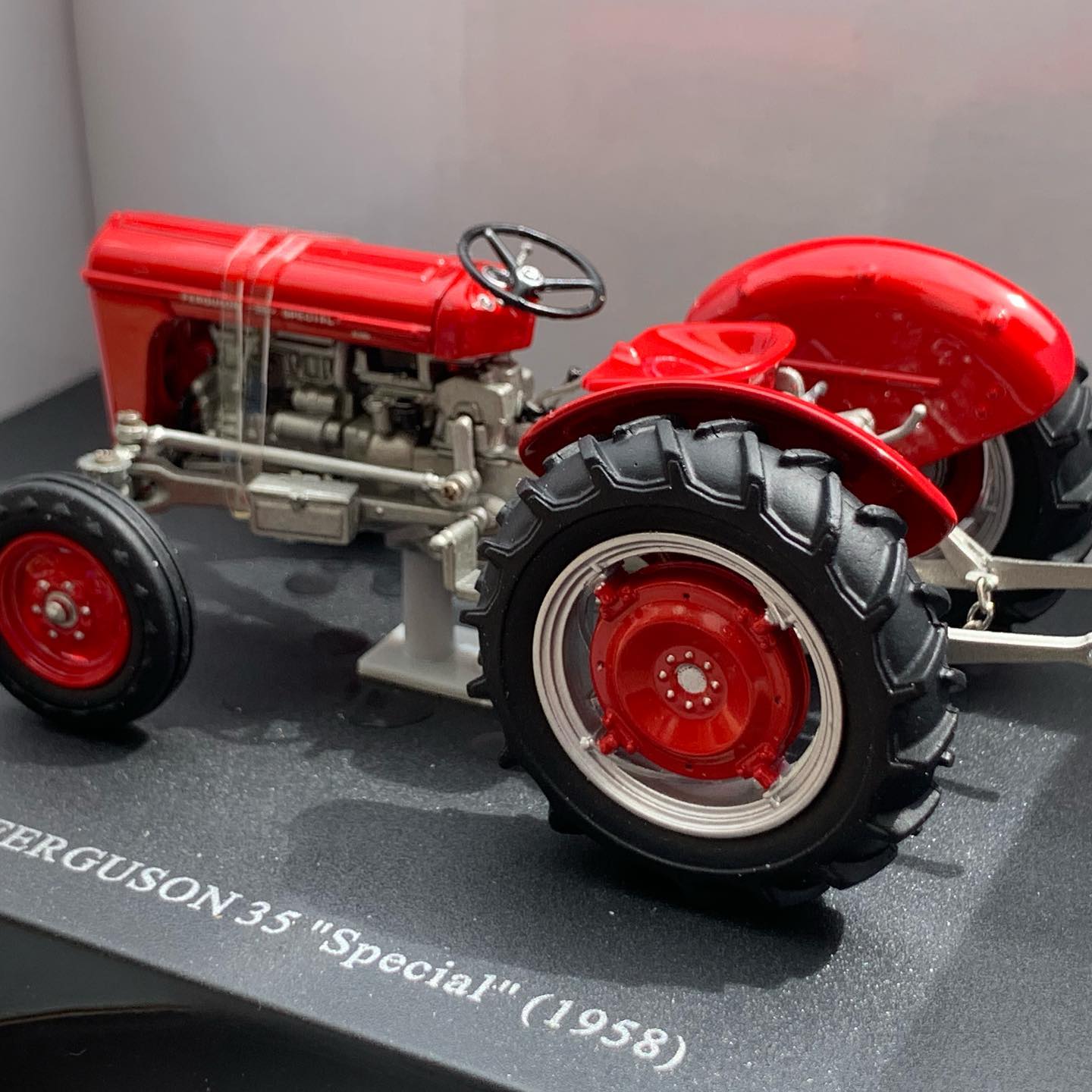 Miniatura Trator Massey Ferguson FE 35 [1958]